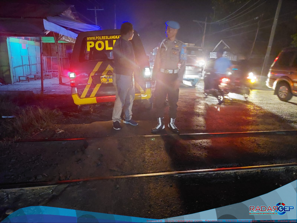 Cegah Kejahatan Jalanan Dan Premanisme, Polsek Tanjung Pura Gelar Patroli Malam